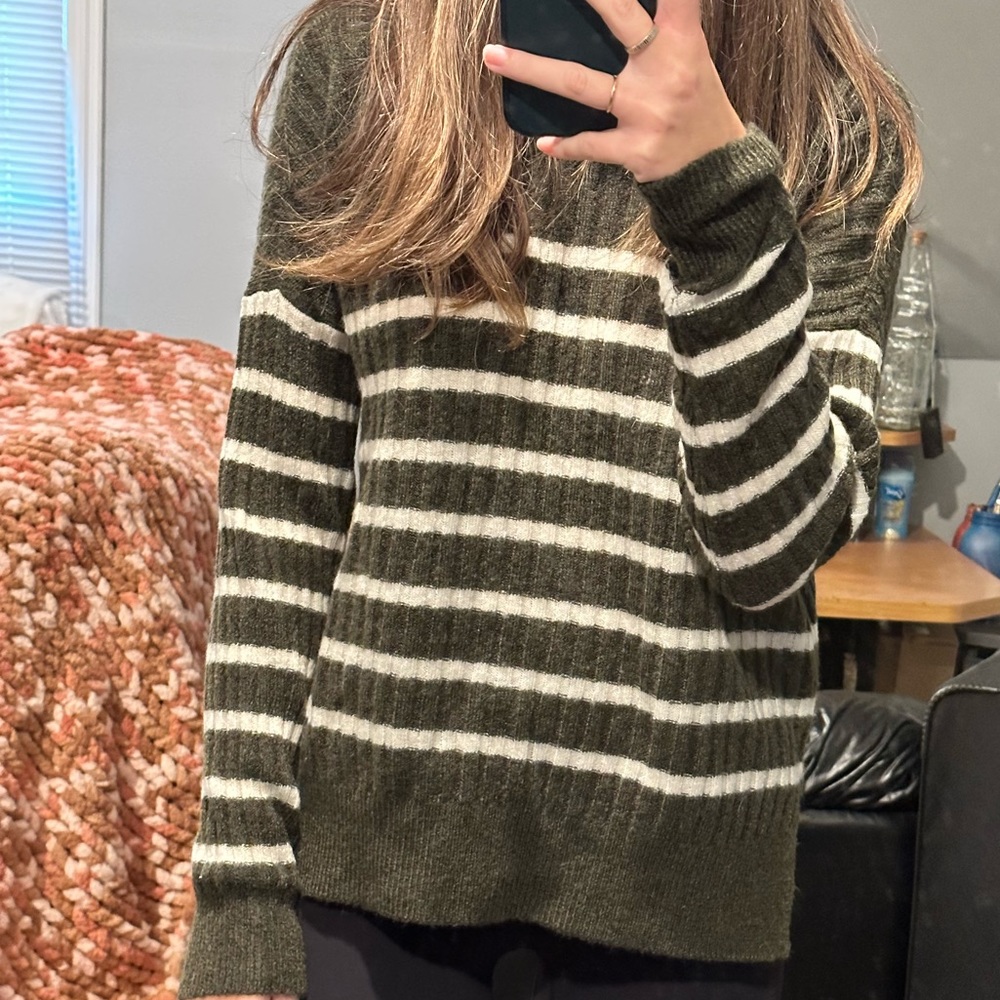 olive green and white Abercrombie striped sweater